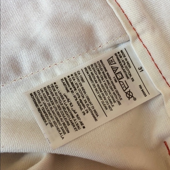 Old NAVY Men’s Salmon Colored Flat Front Shorts - Picture 5 of 5